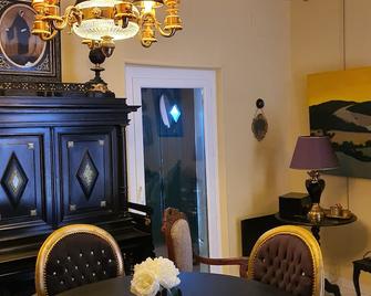 La Dame Au Balcon - Roussillon - Dining room