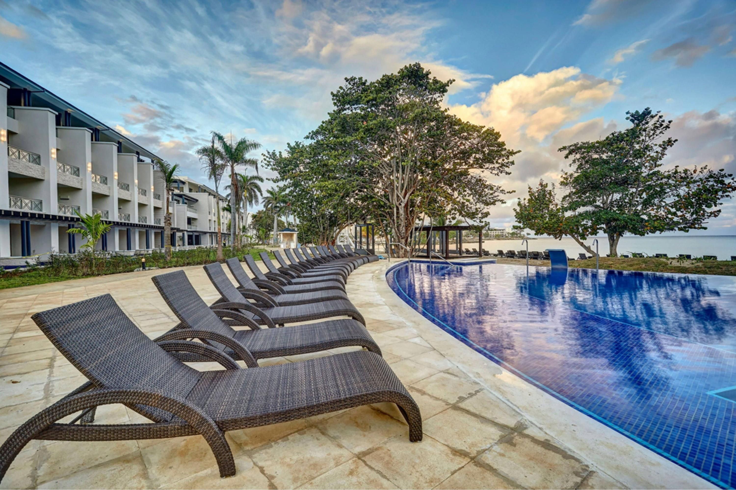 رويالتون نيجريل، آن أوتوجراف كوليكشن أول إنكلوسيف ريزورت