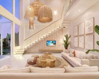 Serene Luxury Villa Near La Brisa and Echo Beach - Denpasar - Lobby