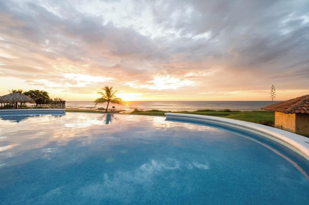 جران باسيفيكا بيتش آند جولف ريزورت