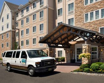 Staybridge Suites North Brunswick By IHG - North Brunswick - Gebäude