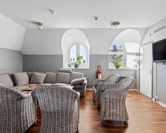 Best Western Hotel Statt Katrineholm - Katrineholm - Living room