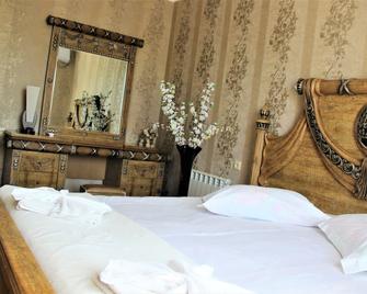 Hotel Oniks - Kutaisi - Habitación