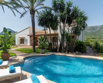 Villa Enri Villa y Casita con Piscina y Jacuzzi - Parcent - Piscina