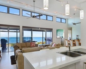 Bay House - Point Turton
