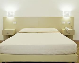 Hotel Nettuno - Dorgali - Camera da letto