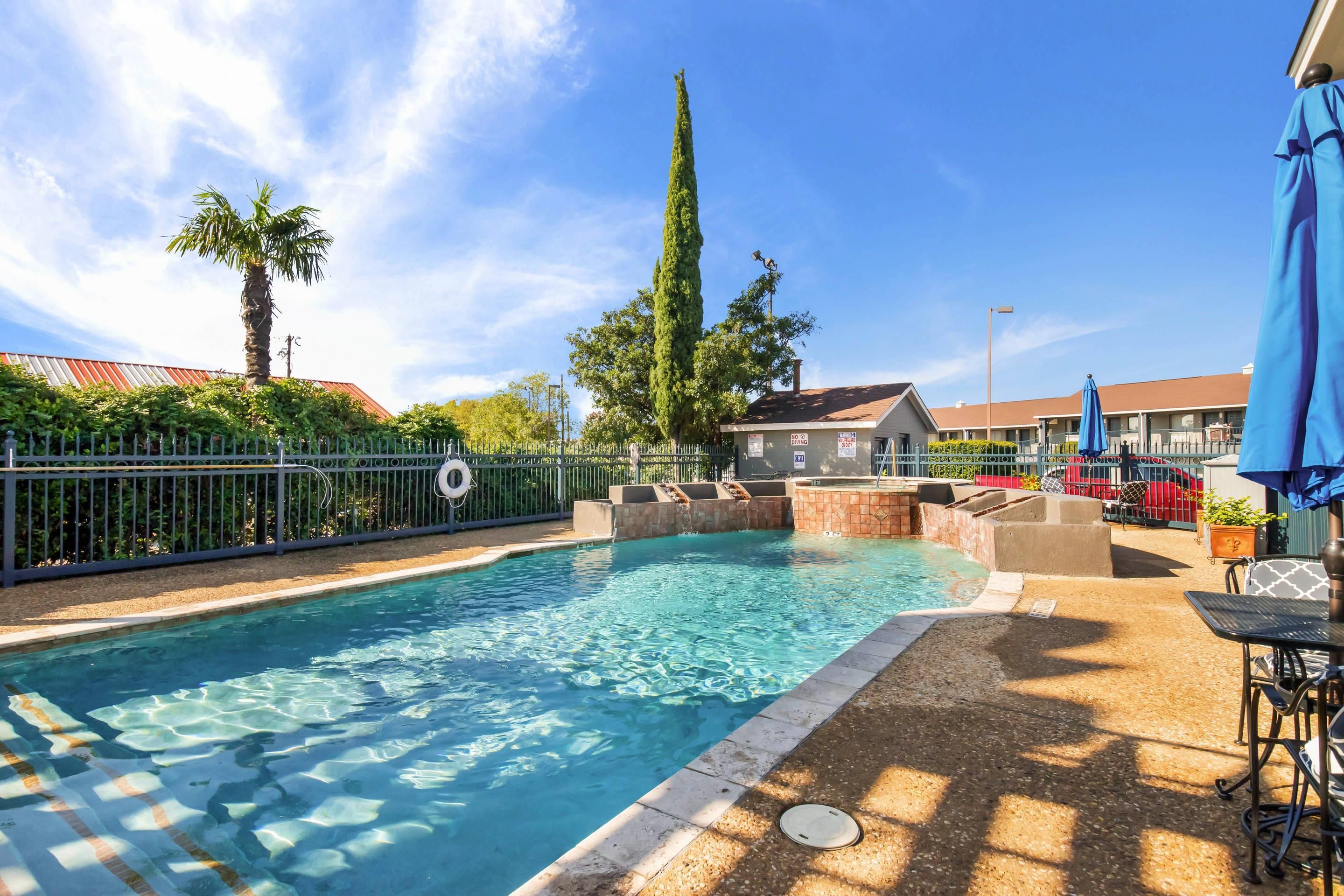Quality Inn Near Lake Marble Falls - Marble Falls - Piscina