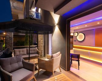 Sks Luxury Suites & Rooms - Katerini - Recepcja