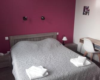 Hotel De La Gare - Dol-de-Bretagne - Bedroom