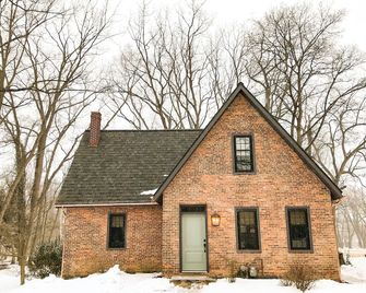 3-Bedroom Steps from Bucknell Renovated - Lewisburg - Budova