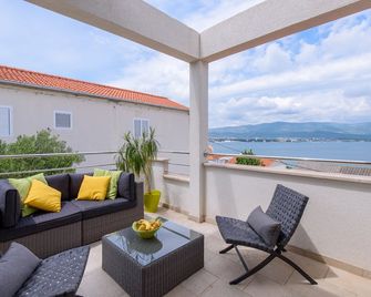 Apartments Salona - Trogir - Balcony