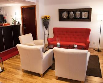 Stay Xtra Hotel Kista - Kista - Living room