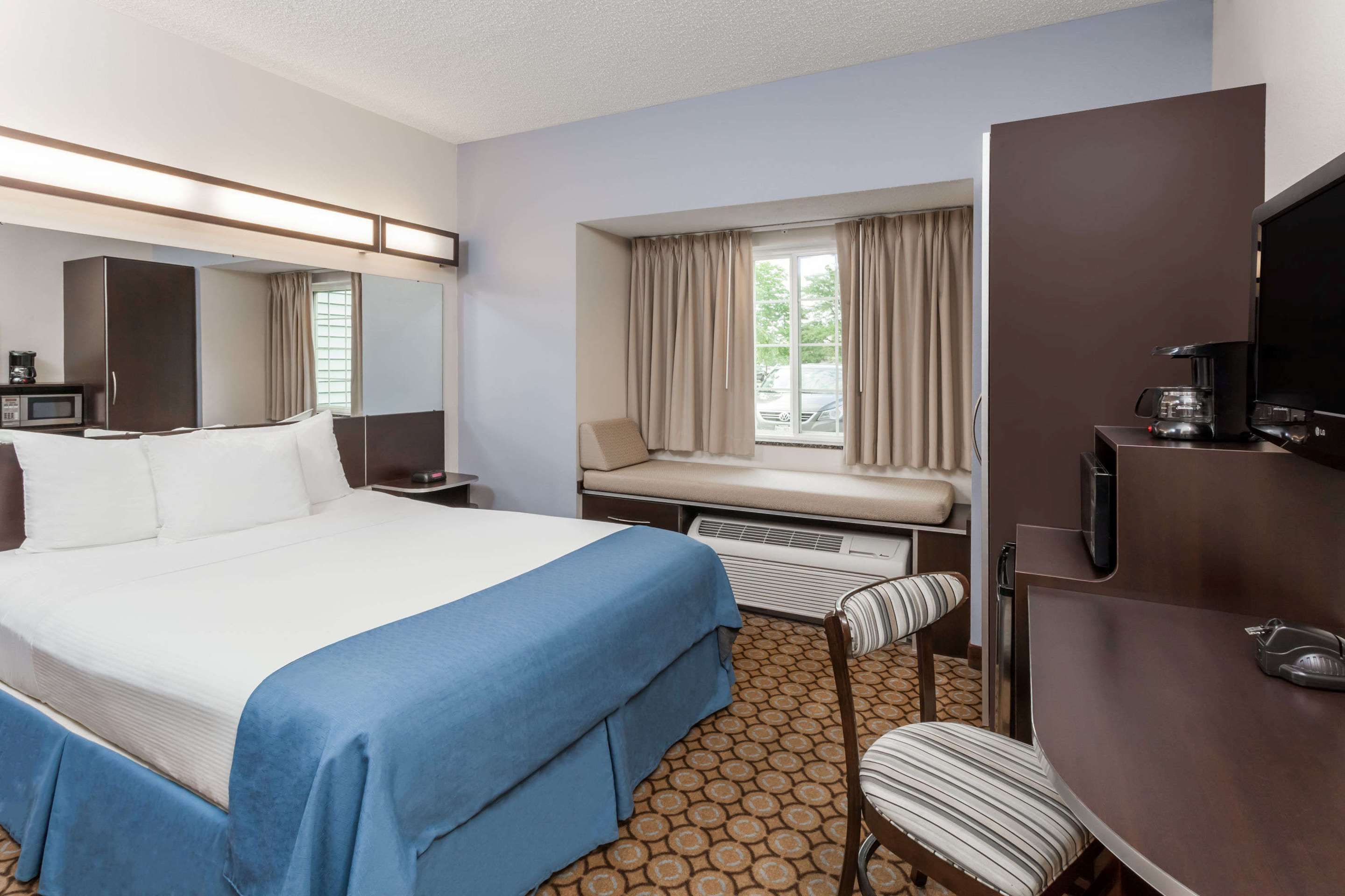 Microtel Inn & Suites by Wyndham Elkhart - Elkhart - Habitación