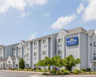 Microtel Inn & Suites by Wyndham Elkhart - Elkhart - Building