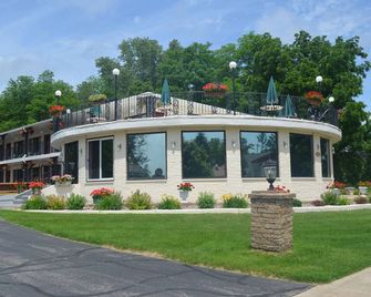 Amber's Inn & Suites - Wisconsin Dells - Edificio