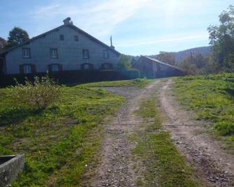 Renovated mountain lodge with wood stove - Saulxures-sur-Moselotte - Saulxures-sur-Moselotte - Edificio