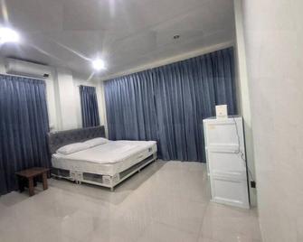 Chic 1-bedroom apartment in Rawai beach with WiFi, new AC ,Water heater, smartTV - Phuket