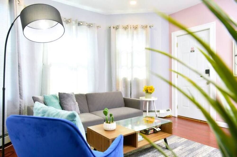 Cozy apartment 3rd 10min Walk Downtown and City View - Providence - Sala de estar