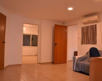 Old City Charm - Beer Sheva - Living room