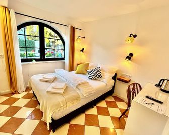 Villa Orchard Frankfurt - Zeilsheim - חדר שינה