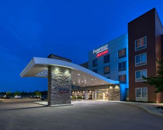 Fairfield Inn & Suites by Marriott Moncton - Moncton - Edificio