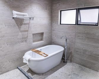 Hotel Guidi Linares - Linares - Baño