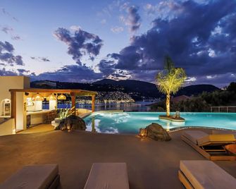 Evlalia Studios & Villas - Skopelos - Zwembad