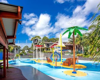 The Black Dolphin Holiday Park - Merimbula - Beach