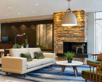 Fairfield Inn & Suites by Marriott Springfield Northampton/Amherst - Northampton - Huiskamer