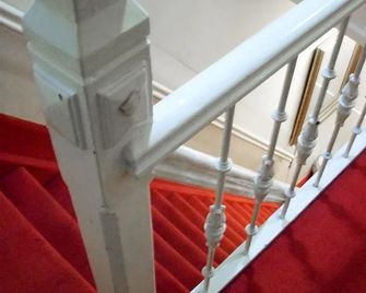 Amsterdam Hostel Sarphati - Am-xtéc-đam - Cầu thang