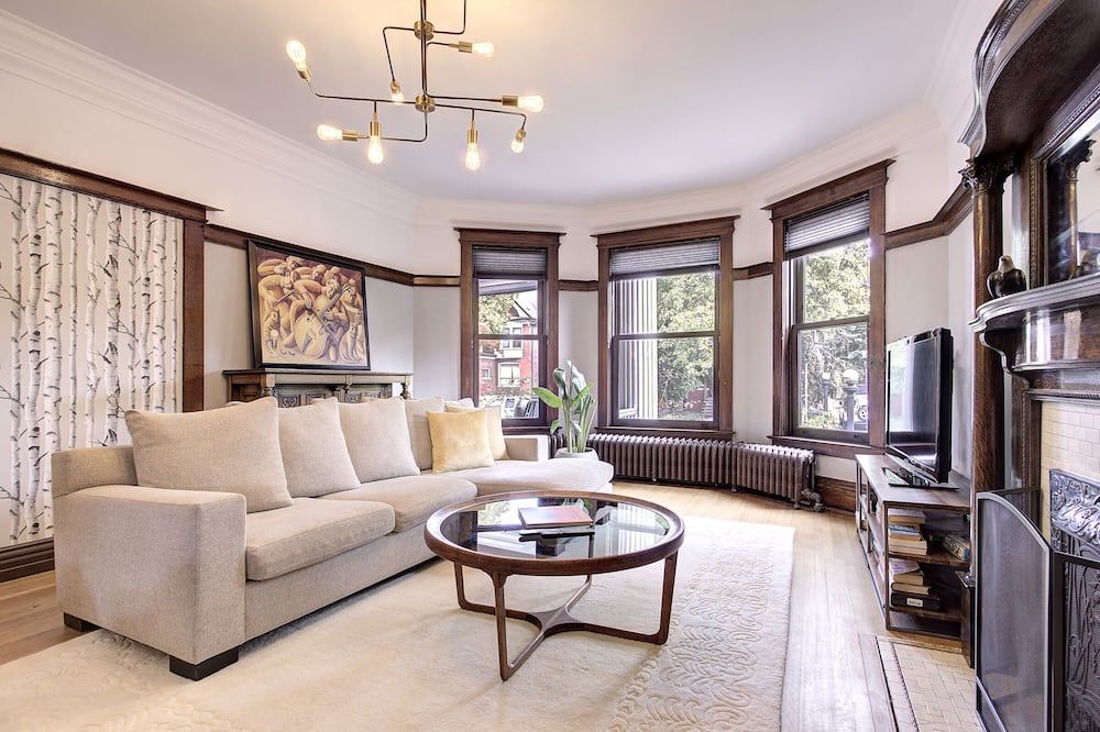 Grand Home on Palmerston Blvd. - تورونتو - غرفة معيشة