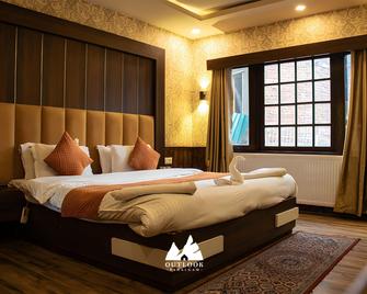 Hotel Outlook - Pahalgam - Bedroom