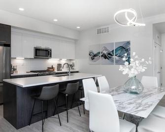 Level-Up Elegance | Espadin Lohi - دنفر (كولورادو) - مطبخ