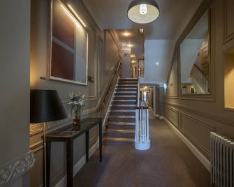 Hotel 7, Dublin City Centre - Dublín - Escaleras