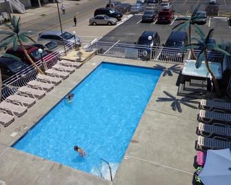 Quarterdeck Motel - Wildwood - Kolam