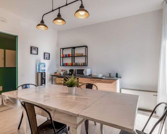 Family & Friends Rooms with shared bathroom - Padua - Comedor