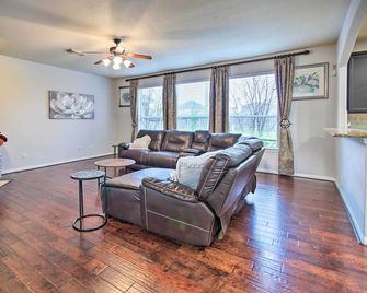 Spacious Richmond Home Close to Parks An - Richmond - Sala de estar