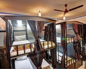 Sunshine Backpackers - Mumbai