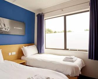 The National Water Sports Centre - Nottingham - Bedroom