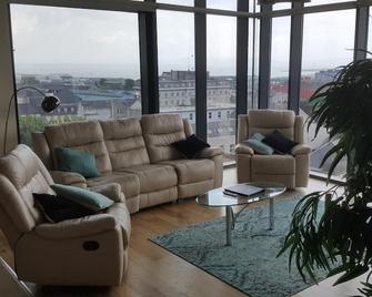 The Western Citypoint Apartments - Galway - Living room