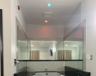 Crescent Inn - Los Angeles - Dotazioni in camera