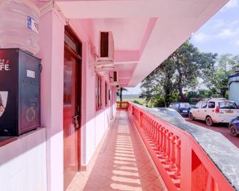 Hotel O Omkar Guest House Near Immaculate Conception Church - Panaji - Balcón