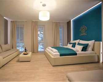 The Hotel Unforgettable - Hotel Tiliana by Homoky Hotels & Spa - Budapest - Living room
