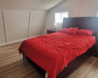 Charming 2-bedroom guest house with WiFi, AC in Franklin - Franklin