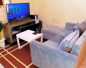 Stay.Plus Oark Apartment Kisii - Kisii - Living room