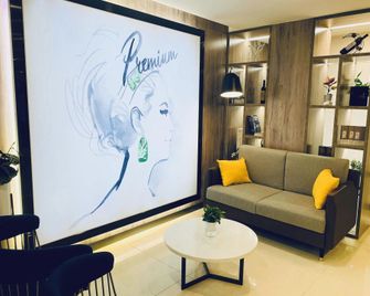 7 Days Premium Hotel Beijing Tian'anmen Square - Beijing - Lounge