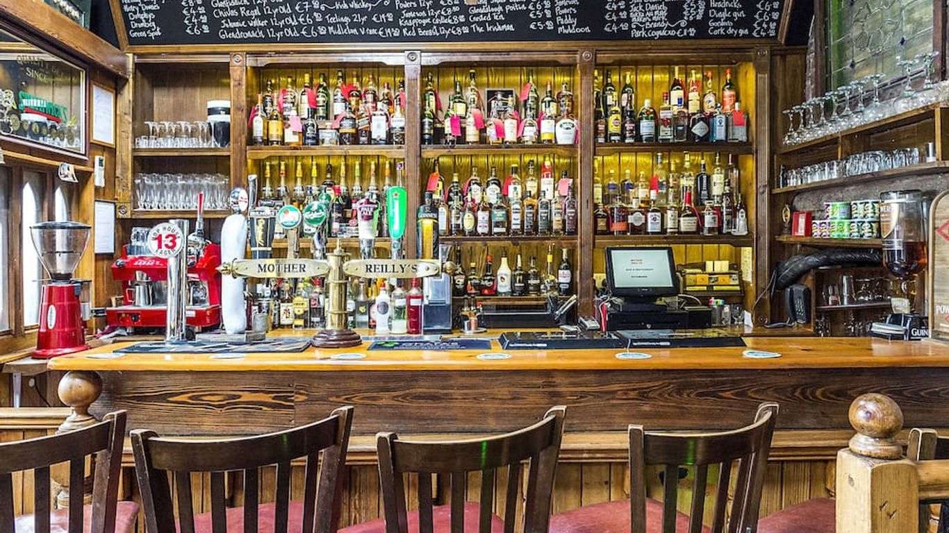 Uppercross House Hotel