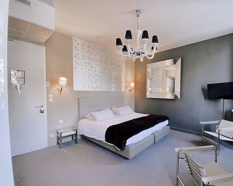 Royal Hôtel - Nîmes - Camera da letto