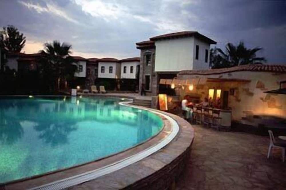 The Osmanli Hani - Dalyan (Mugla) - בריכה