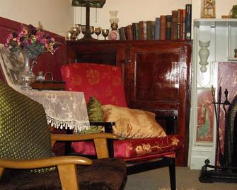 Ella's Place - Broken Hill - Living room